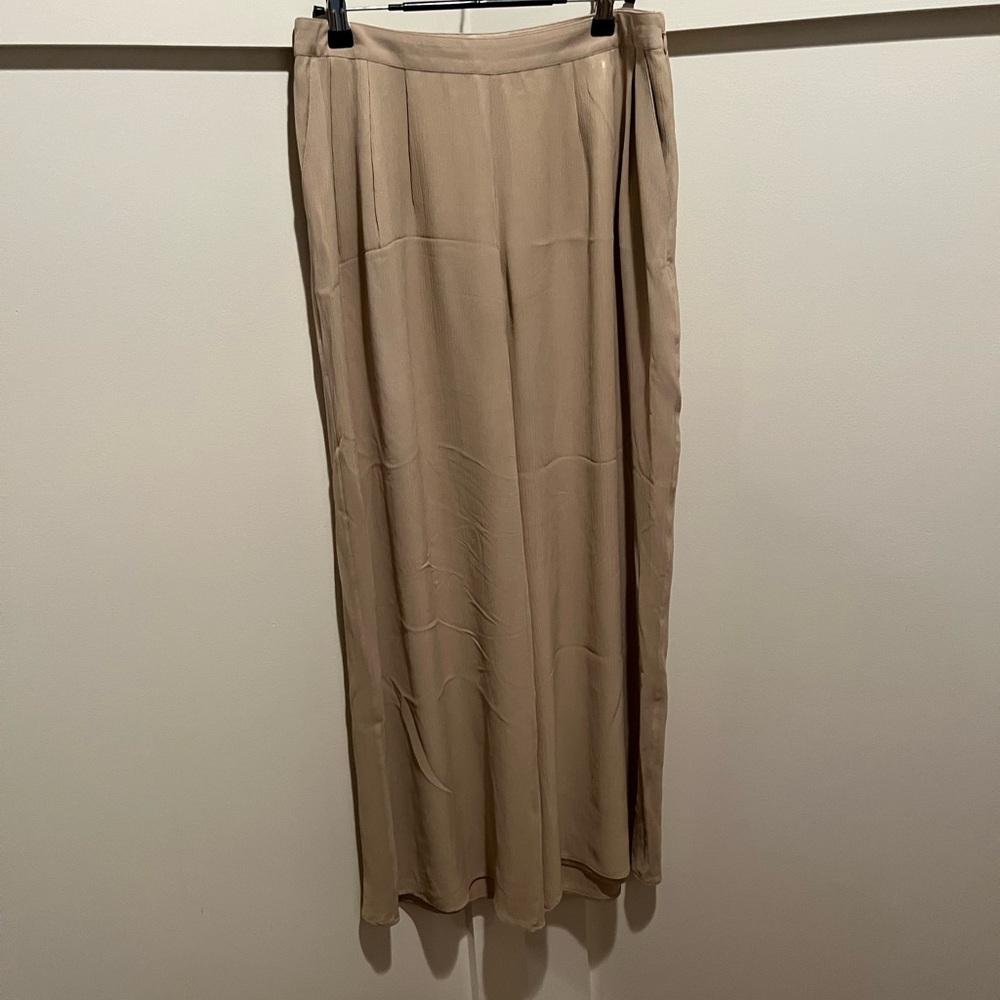 St. John Silk wide leg crop pants. Size 6
